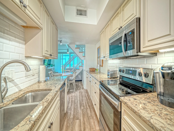 Gulf-Front Townhome with Direct Beach Access in Longboat Key